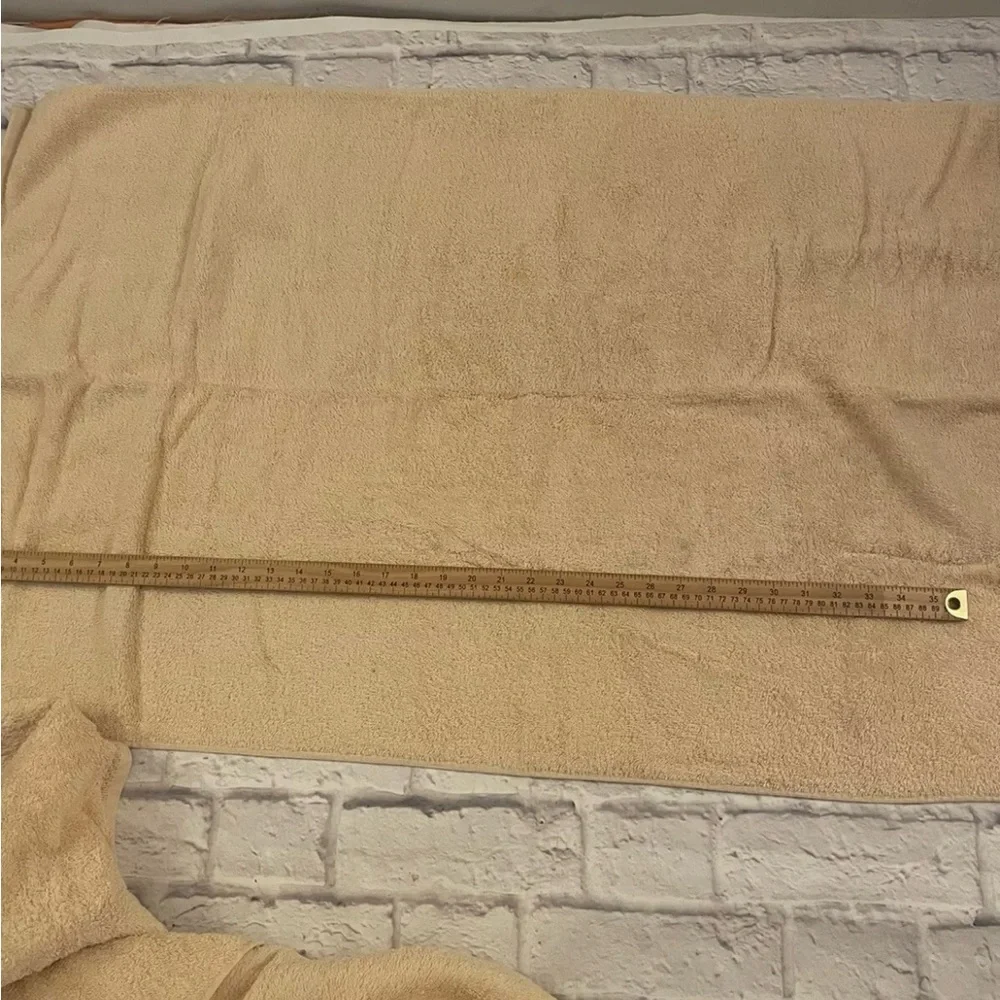 CROSCILL Cream Brocade Gold Decorative Hand Towels 25x 45